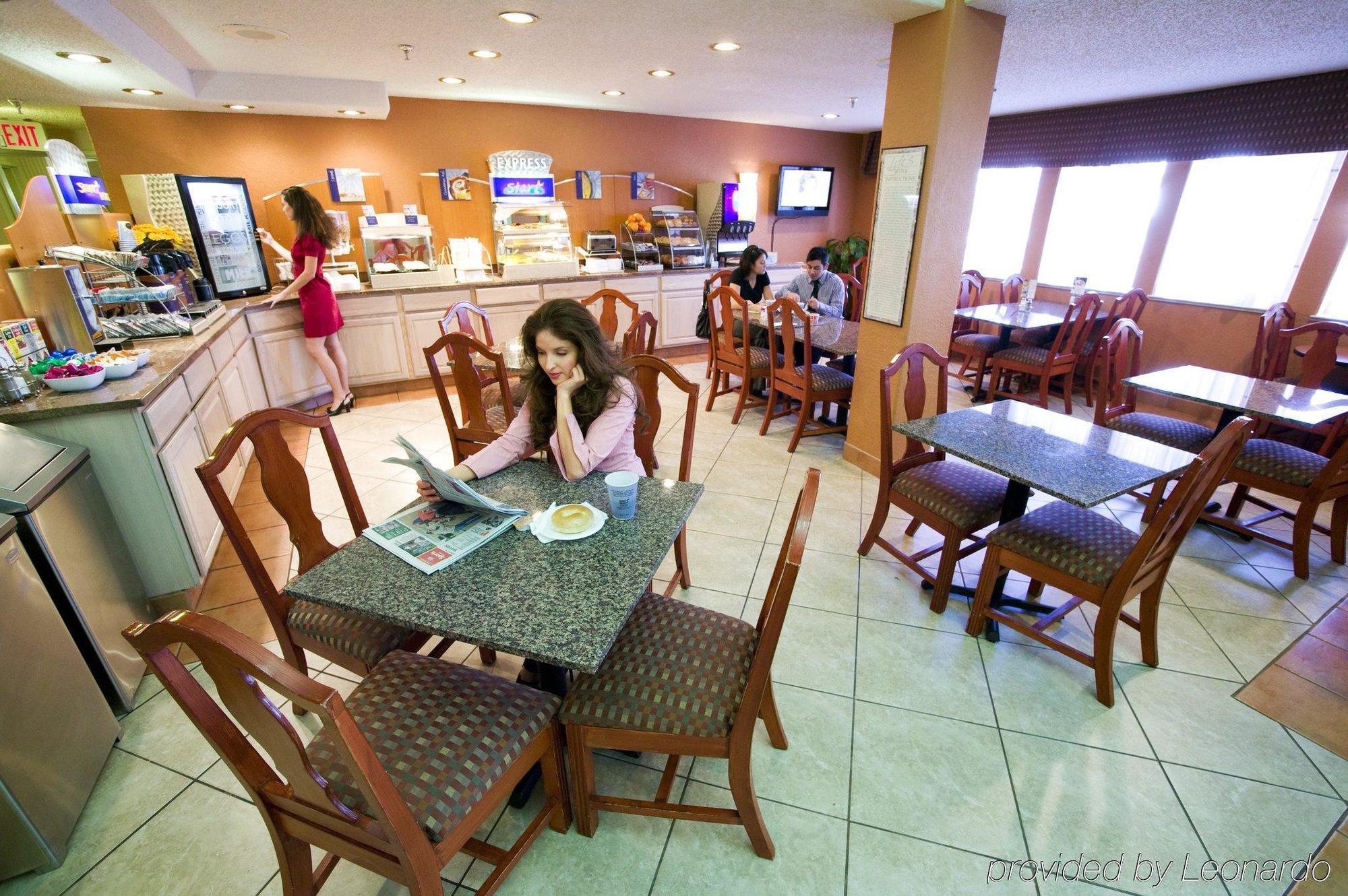 Отель Ramada By Wyndham Санта-Фе Ресторан фото