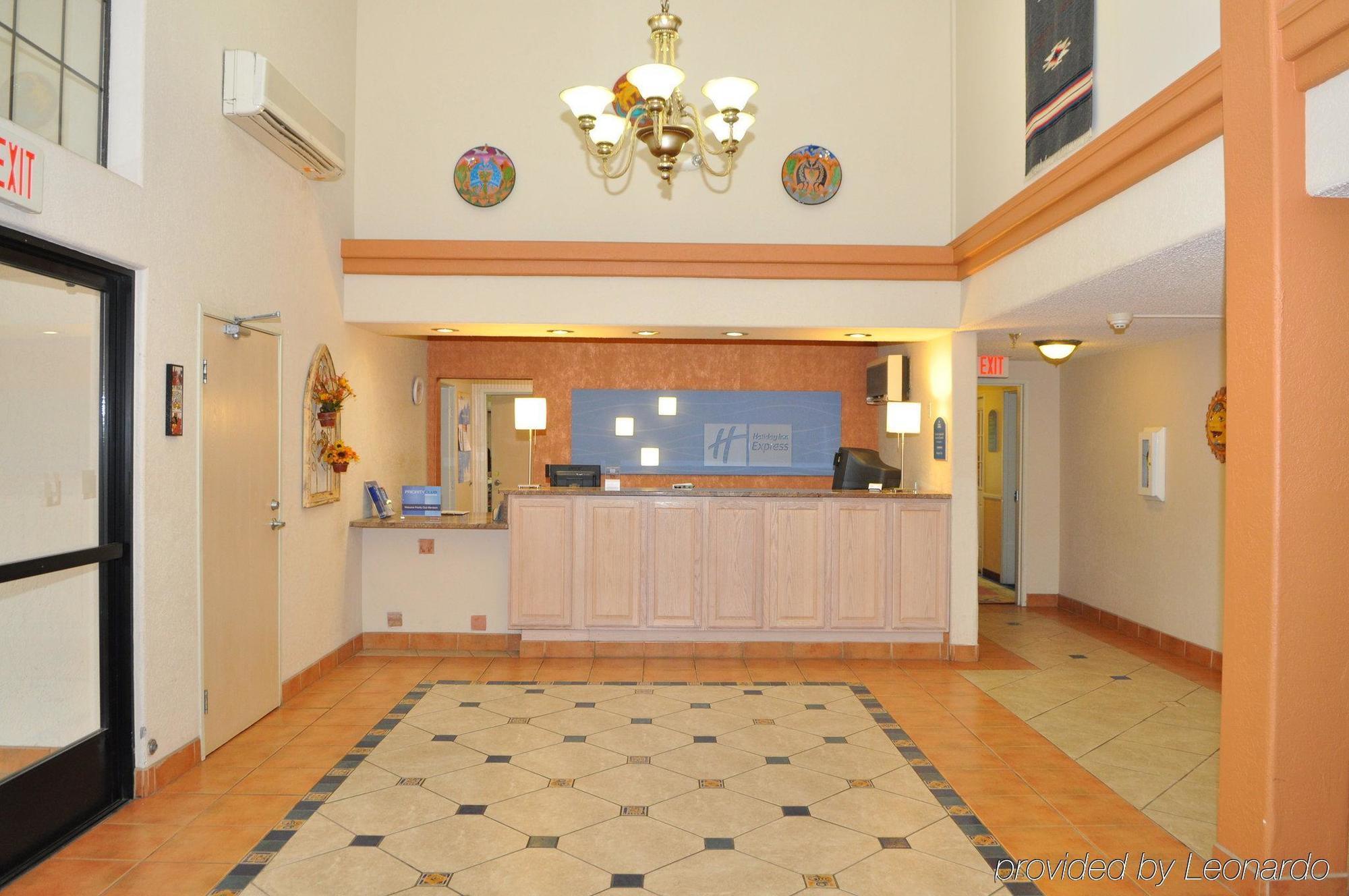 Отель Ramada By Wyndham Санта-Фе Интерьер фото